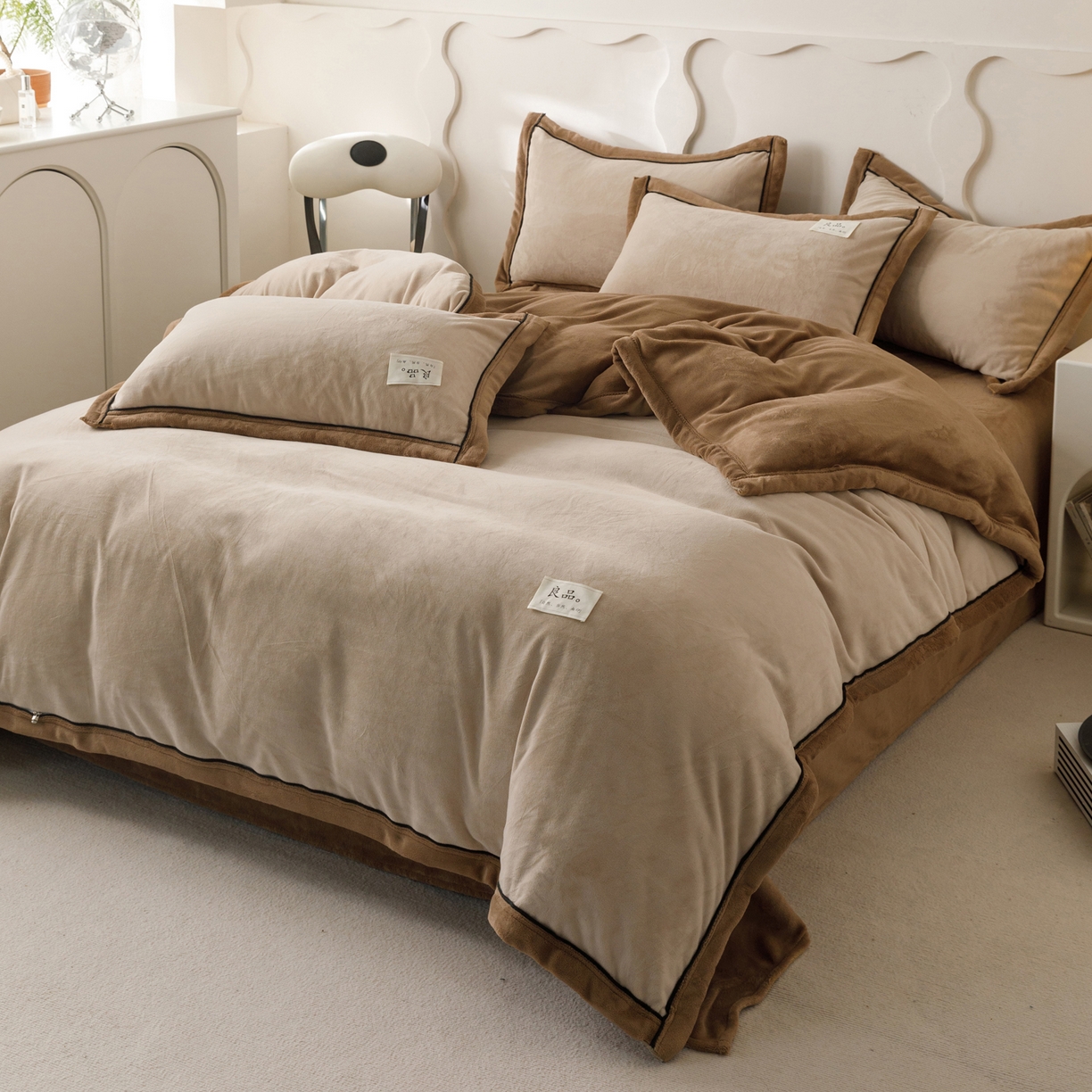 91家纺网 家纺一手货源 找家纺 （总）寐绸家纺 2025秋冬新款230g牛奶绒双拼四件套