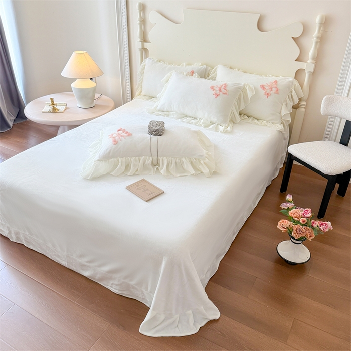 91家纺网 家纺一手货源 找家纺 富盛家纺 2025新款牛奶绒床裙款盘花刺绣四件套韩版法式公主风--梦洛伊系列 梦洛伊-白