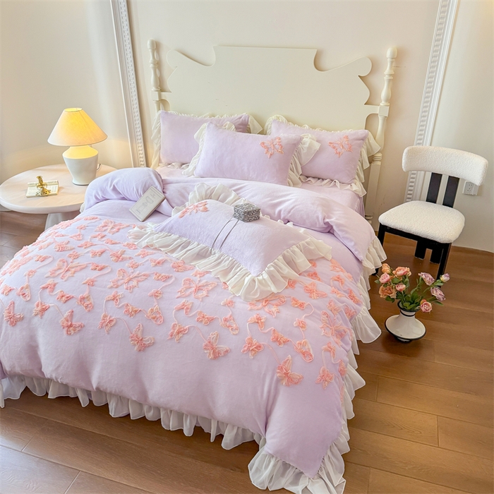 91家纺网 家纺一手货源 找家纺 富盛家纺 2025新款牛奶绒床裙款盘花刺绣四件套韩版法式公主风--梦洛伊系列 梦洛伊-紫