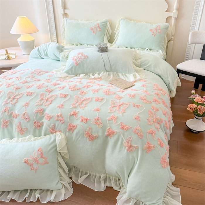 91家纺网 家纺一手货源 找家纺 富盛家纺 2025新款牛奶绒床裙款盘花刺绣四件套韩版法式公主风--梦洛伊系列 梦洛伊-绿