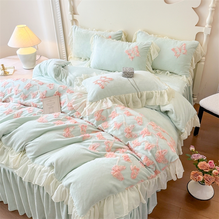 91家纺网 家纺一手货源 找家纺 富盛家纺 2025新款牛奶绒床裙款盘花刺绣四件套韩版法式公主风--梦洛伊系列 梦洛伊-绿