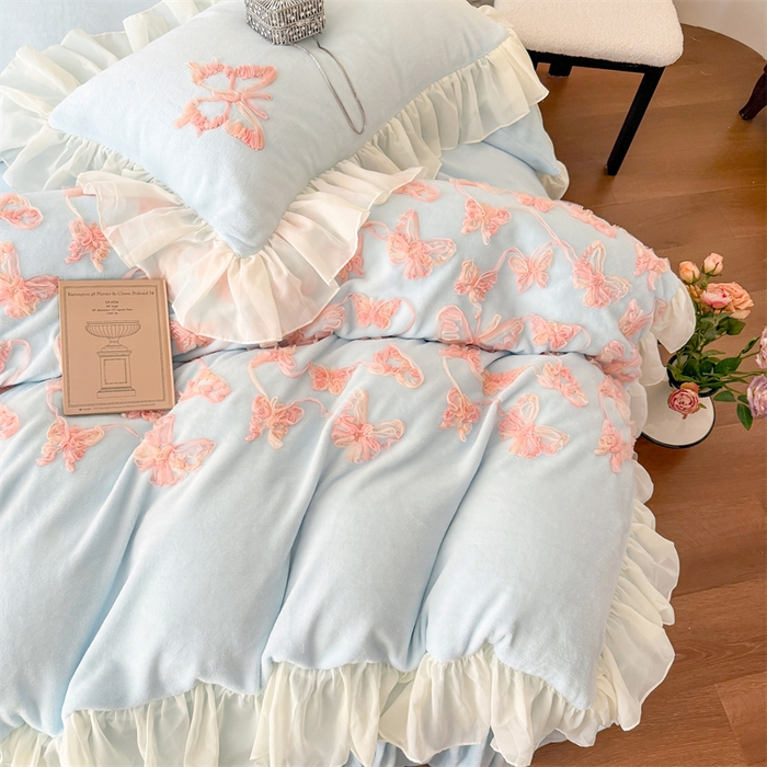 91家纺网 家纺一手货源 找家纺 富盛家纺 2025新款牛奶绒床裙款盘花刺绣四件套韩版法式公主风--梦洛伊系列 梦洛伊-蓝