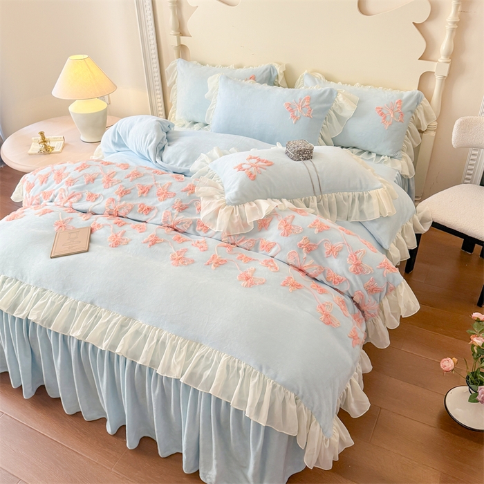 91家纺网 家纺一手货源 找家纺 富盛家纺 2025新款牛奶绒床裙款盘花刺绣四件套韩版法式公主风--梦洛伊系列 梦洛伊-蓝