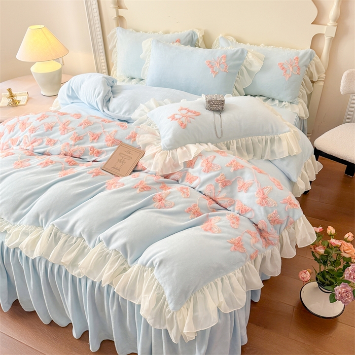 91家纺网 家纺一手货源 找家纺 富盛家纺 2025新款牛奶绒床裙款盘花刺绣四件套韩版法式公主风--梦洛伊系列 梦洛伊-蓝