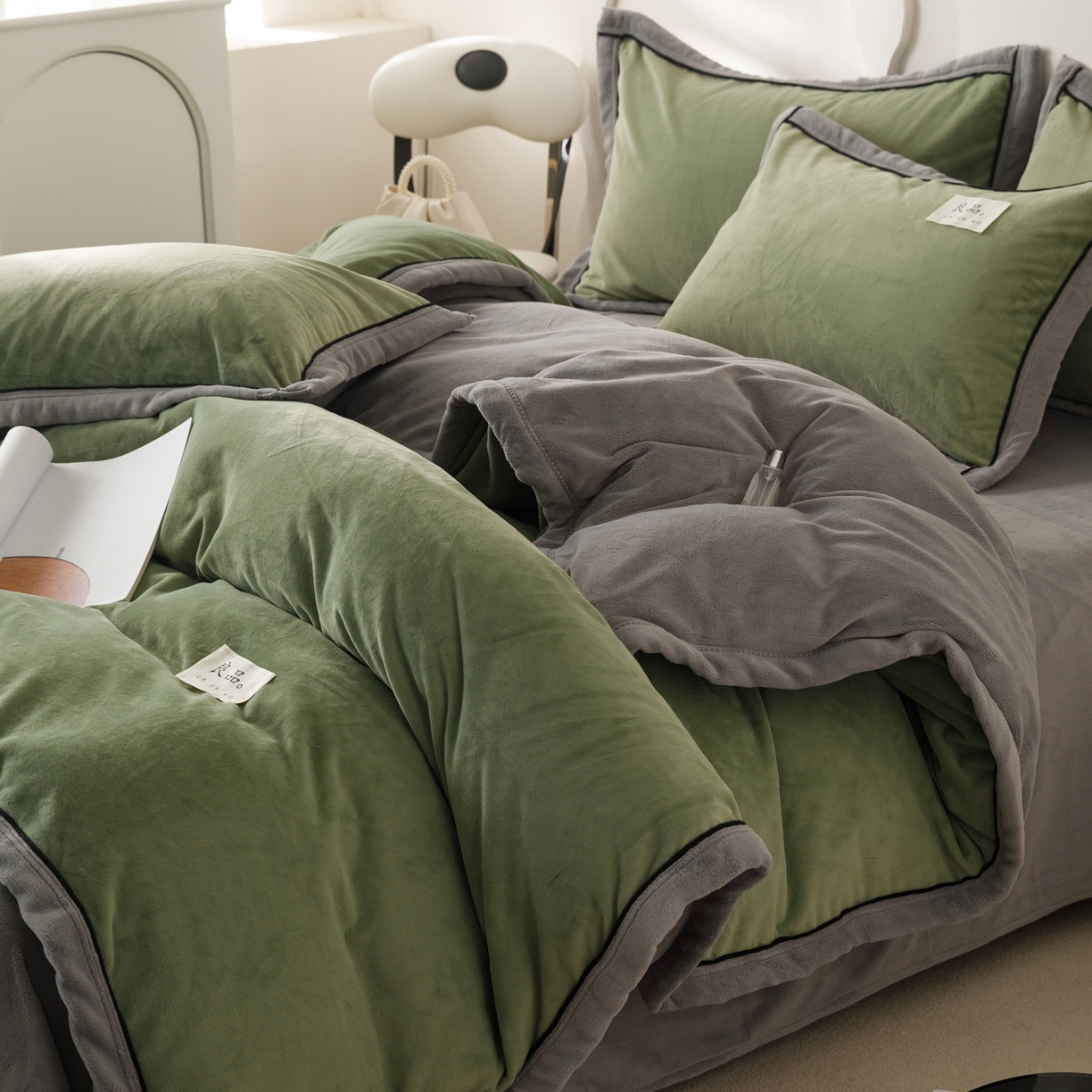 91家纺网 家纺一手货源 找家纺 （总）寐绸家纺 2025秋冬新款230g牛奶绒双拼四件套