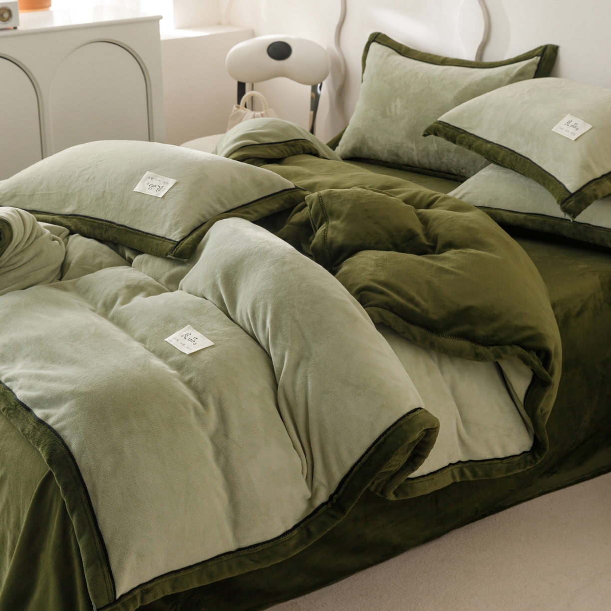 91家纺网 家纺一手货源 找家纺 （总）寐绸家纺 2025秋冬新款230g牛奶绒双拼四件套