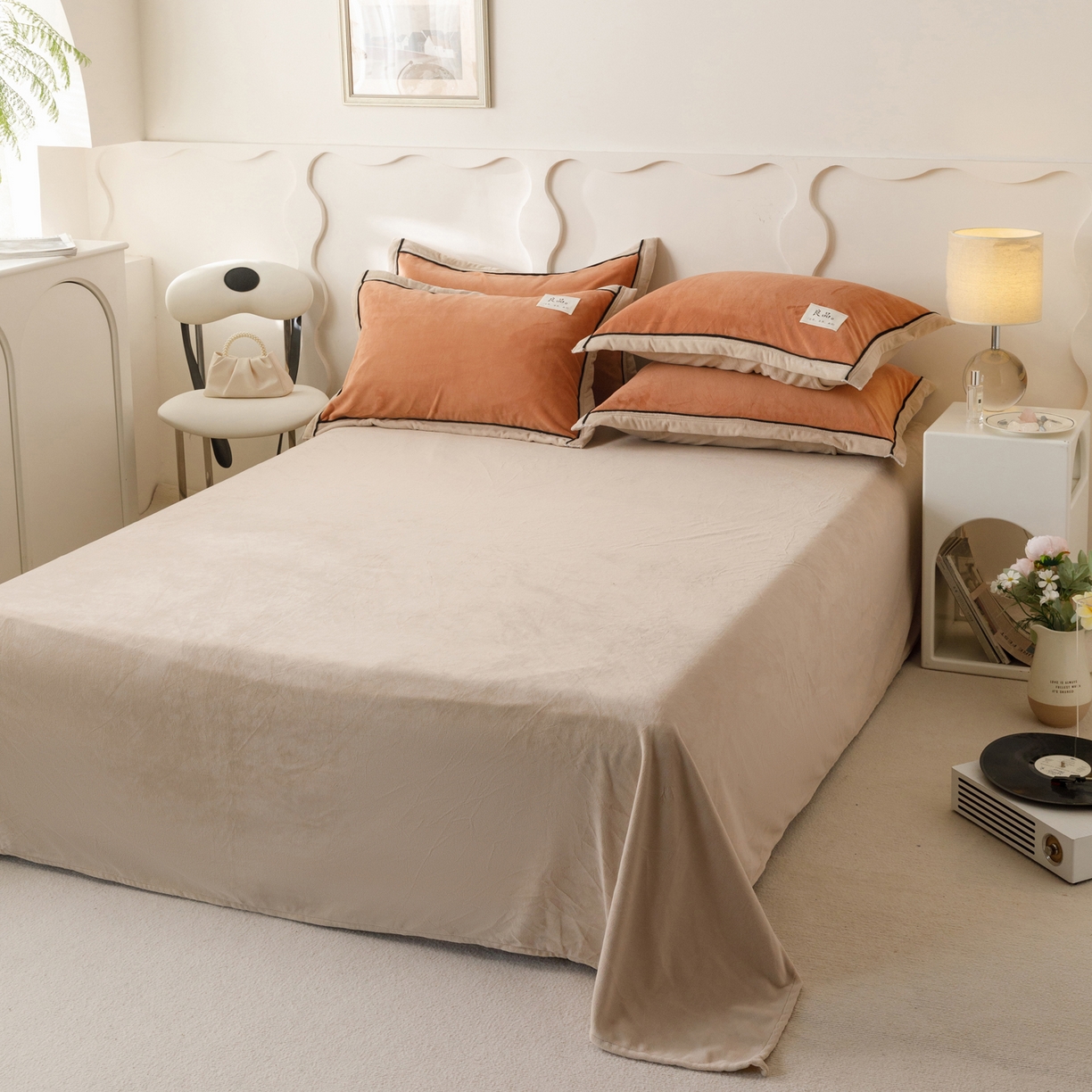 91家纺网 家纺一手货源 找家纺 寐绸家纺 2025秋冬新款230g牛奶绒双拼四件套 双拼四件套-焦糖+米驼
