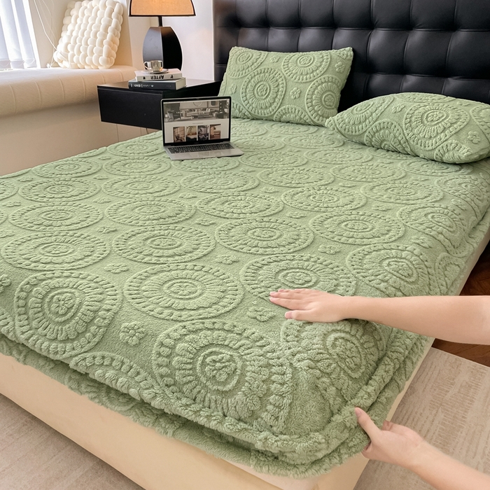 91家纺网 家纺一手货源 找家纺 莱家富 2026新款塔芙绒舒棉绒雕花绒单床笠 床笠单件-花朵系列（可提供压缩） 花朵-桑绿