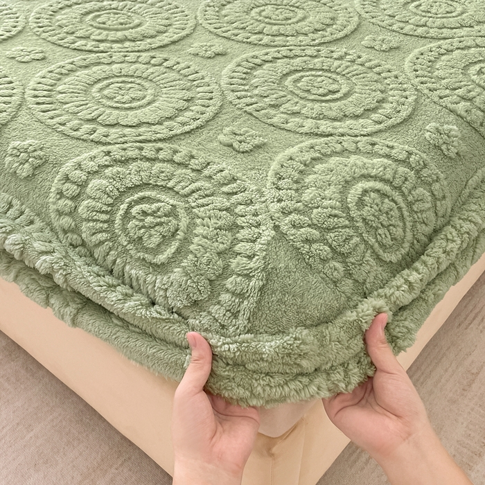 91家纺网 家纺一手货源 找家纺 莱家富 2026新款塔芙绒舒棉绒雕花绒单床笠 床笠单件-花朵系列（可提供压缩） 花朵-桑绿