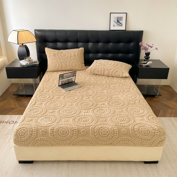 91家纺网 家纺一手货源 找家纺 莱家富 2026新款塔芙绒舒棉绒雕花绒单床笠 床笠单件-花朵系列（可提供压缩） 花朵-米驼