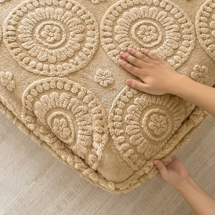 91家纺网 家纺一手货源 找家纺 莱家富 2026新款塔芙绒舒棉绒雕花绒单床笠 床笠单件-花朵系列（可提供压缩） 花朵-米驼