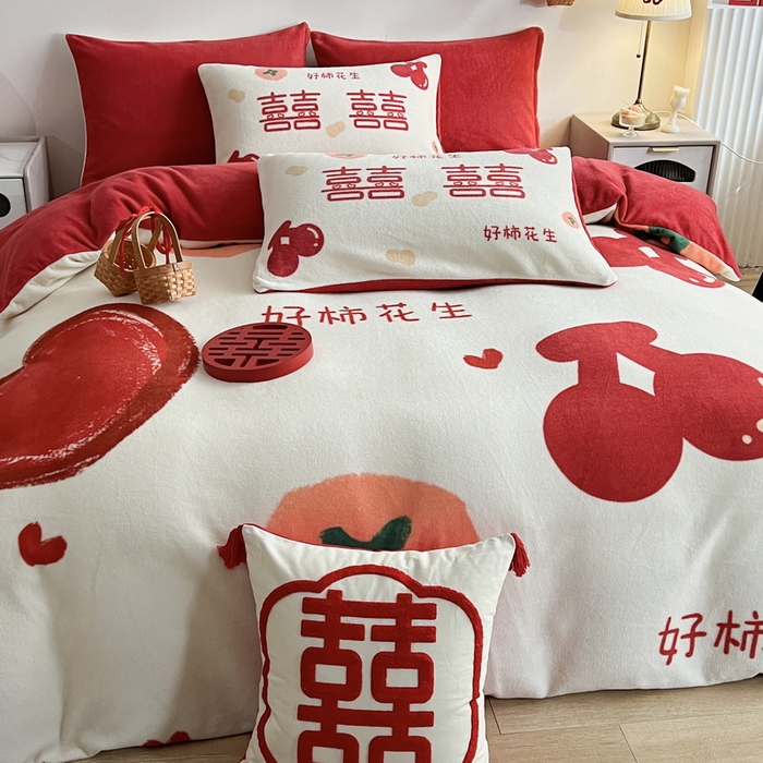 91家纺网 家纺一手货源 找家纺 一电 2025新款网红花婚庆牛奶绒四件套结婚喜被大红色新婚被罩婚嫁妆被套床单 好柿花生