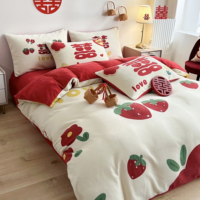 91家纺网 家纺一手货源 找家纺 一电 2025新款网红花婚庆牛奶绒四件套结婚喜被大红色新婚被罩婚嫁妆被套床单 爱你一生