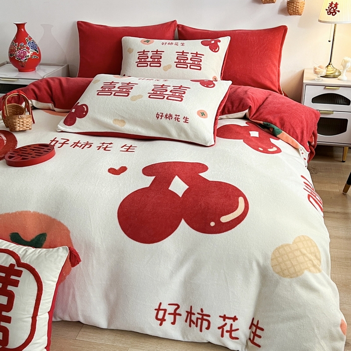 91家纺网 家纺一手货源 找家纺 （总）一电 2025新款网红花婚庆牛奶绒四件套结婚喜被大红色新婚被罩婚嫁妆被套床单