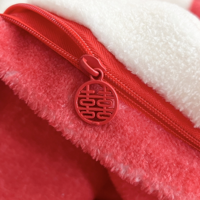 91家纺网 家纺一手货源 找家纺 一电 2025新款网红花婚庆牛奶绒四件套结婚喜被大红色新婚被罩婚嫁妆被套床单 喜事连连