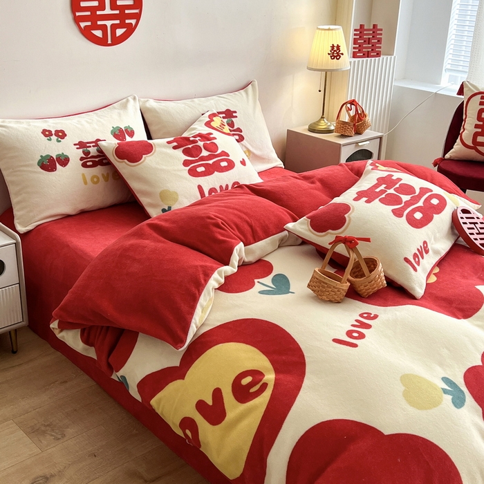 91家纺网 家纺一手货源 找家纺 一电 2025新款网红花婚庆牛奶绒四件套结婚喜被大红色新婚被罩婚嫁妆被套床单 喜事连连