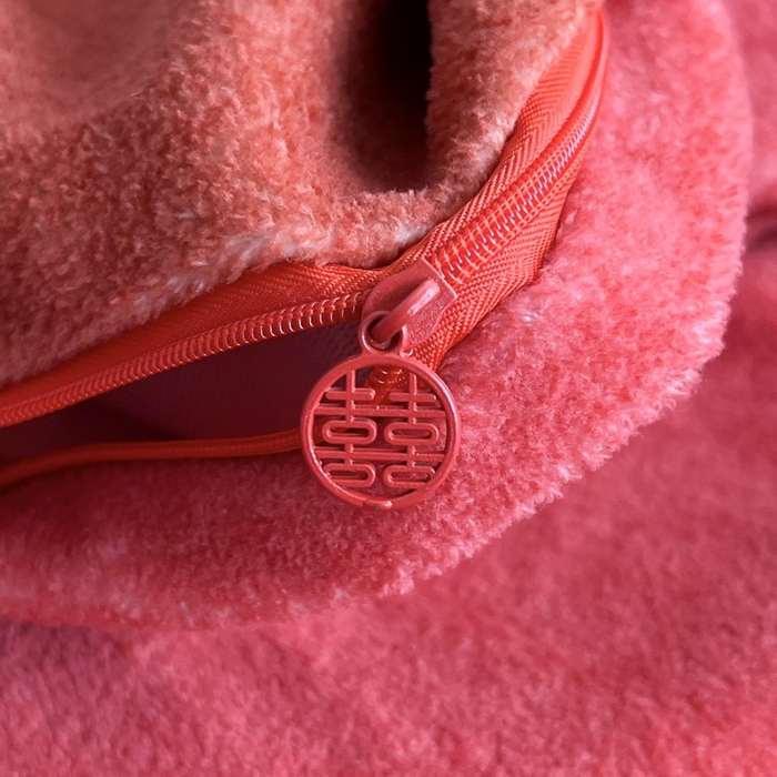 91家纺网 家纺一手货源 找家纺 一电 2025新款网红花婚庆牛奶绒四件套结婚喜被大红色新婚被罩婚嫁妆被套床单 喜生贵子