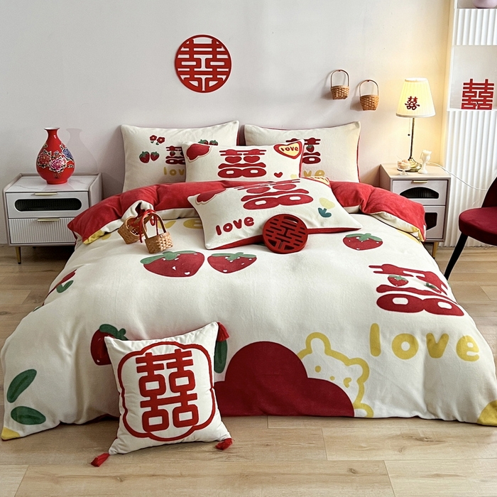 91家纺网 家纺一手货源 找家纺 一电 2025新款网红花婚庆牛奶绒四件套结婚喜被大红色新婚被罩婚嫁妆被套床单 爱你一生