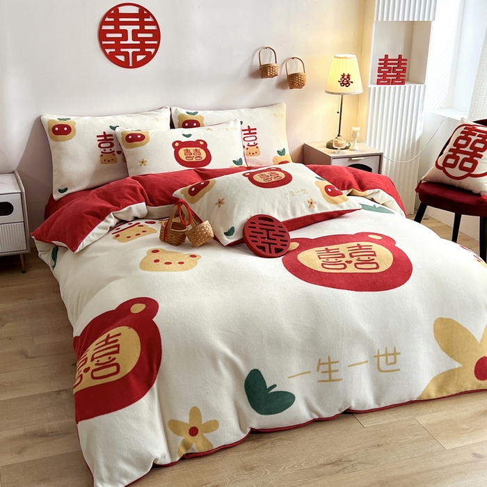 91家纺网 家纺一手货源 找家纺 一电 2025新款网红花婚庆牛奶绒四件套结婚喜被大红色新婚被罩婚嫁妆被套床单 一生一世