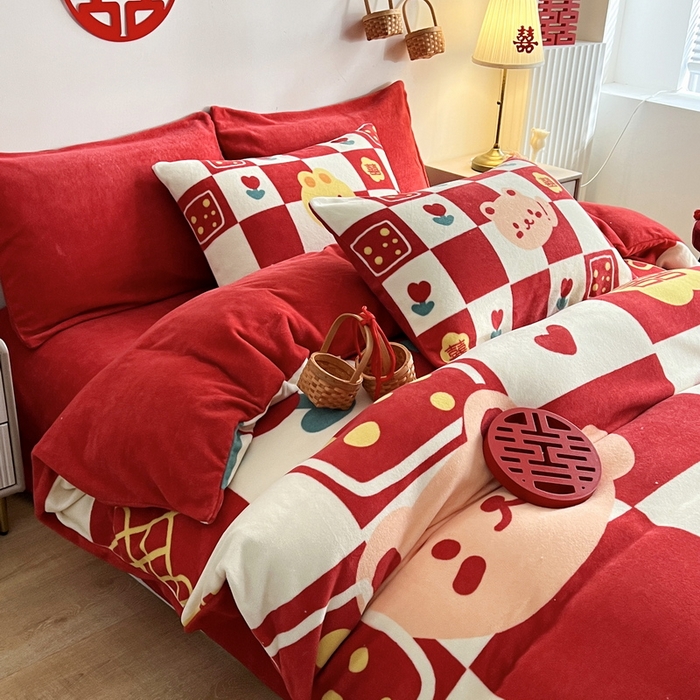 91家纺网 家纺一手货源 找家纺 一电 2025新款网红花婚庆牛奶绒四件套结婚喜被大红色新婚被罩婚嫁妆被套床单 喜多多