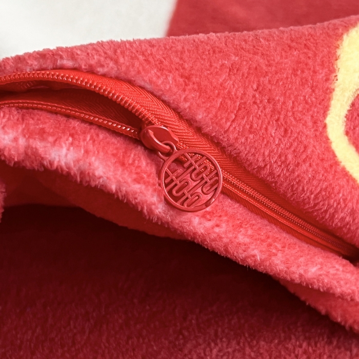 91家纺网 家纺一手货源 找家纺 一电 2025新款网红花婚庆牛奶绒四件套结婚喜被大红色新婚被罩婚嫁妆被套床单 喜多多