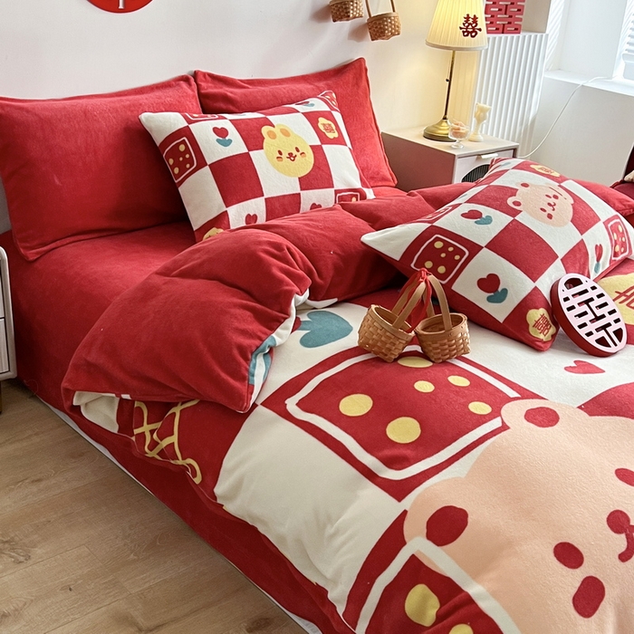 91家纺网 家纺一手货源 找家纺 一电 2025新款网红花婚庆牛奶绒四件套结婚喜被大红色新婚被罩婚嫁妆被套床单 喜多多