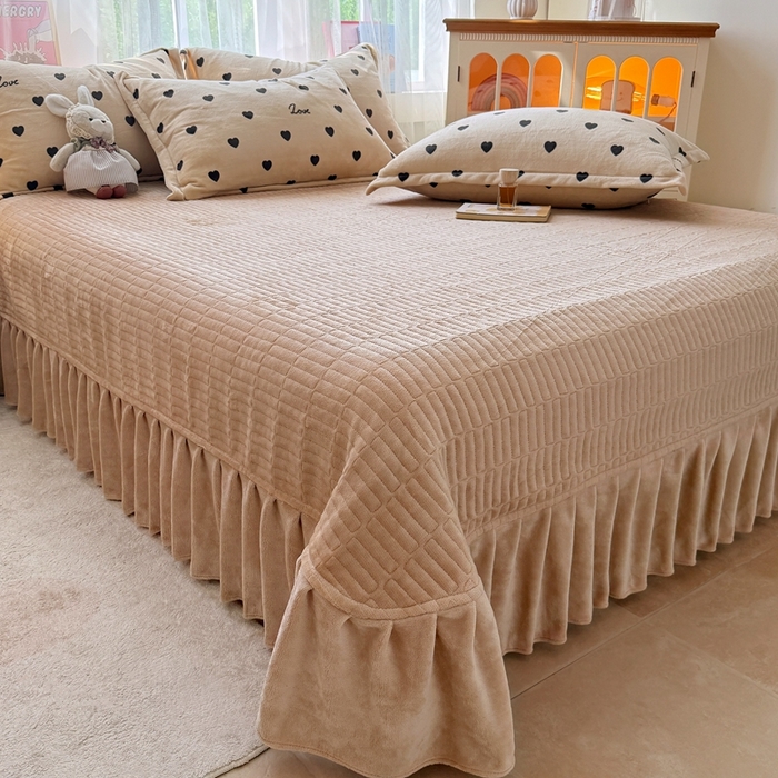 91家纺网 家纺一手货源 找家纺 （总）梵克保罗 2025秋冬新款印花牛奶绒床盖炕垫炕盖四件套-云裳