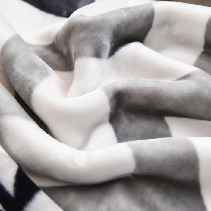 91家纺网 家纺一手货源 找家纺 新月家纺（锦威郎） 2025新款加厚保暖超柔毛毯时尚系列 几何鹿