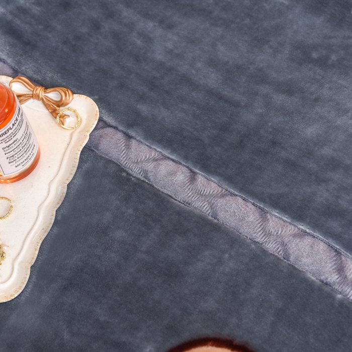 91家纺网 家纺一手货源 找家纺 新月家纺（锦威郎） 2025新款加厚保暖超柔毛毯时尚系列 樱桃熊