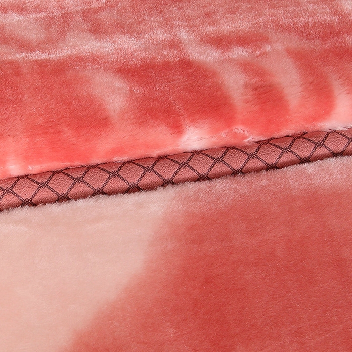 91家纺网 家纺一手货源 找家纺 新月家纺（锦威郎） 2025新款加厚超柔月光毯 1124铁锈红