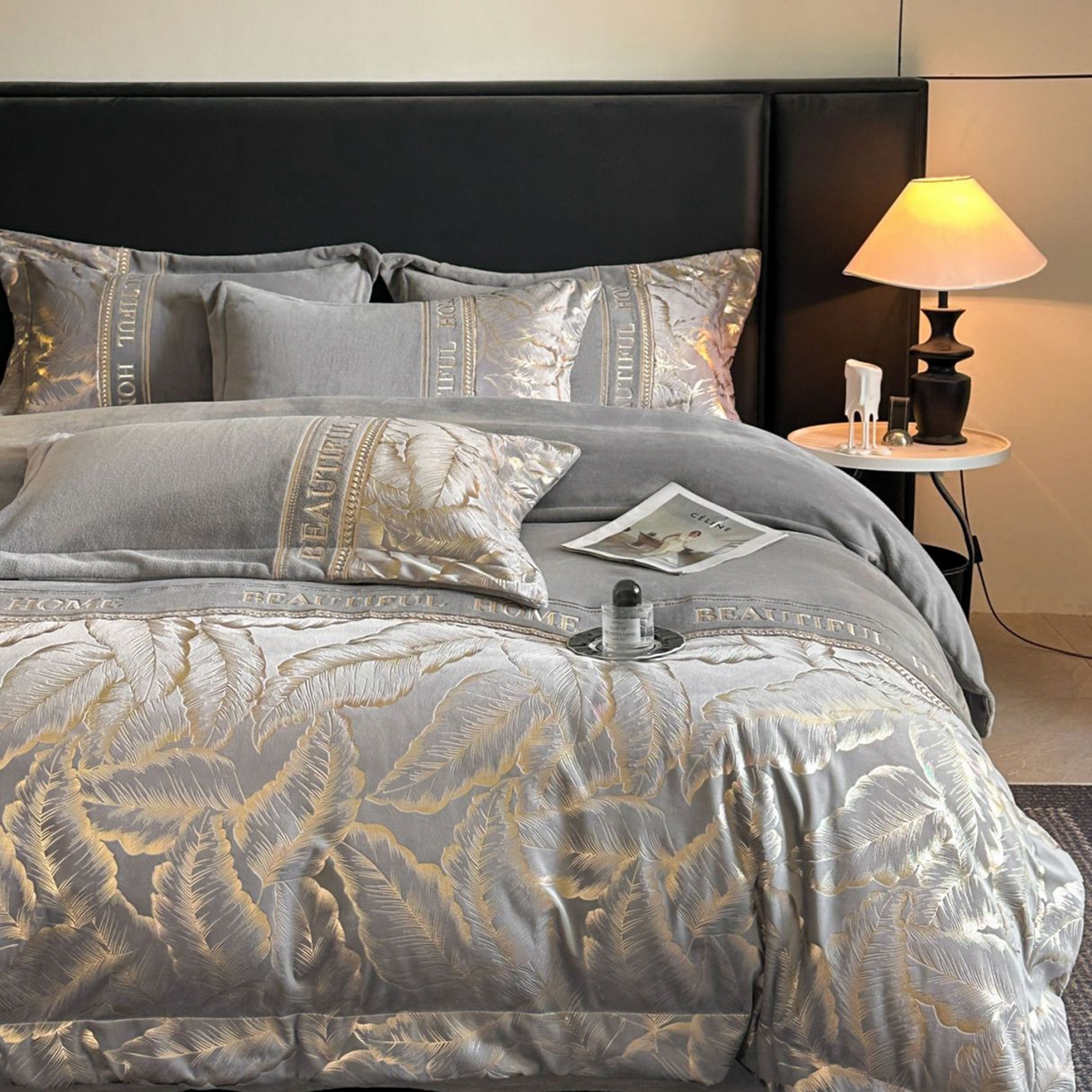 91家纺网 家纺一手货源 找家纺 （总）女子家纺 2025新款牛奶绒拼接刺绣四件套-普罗旺斯