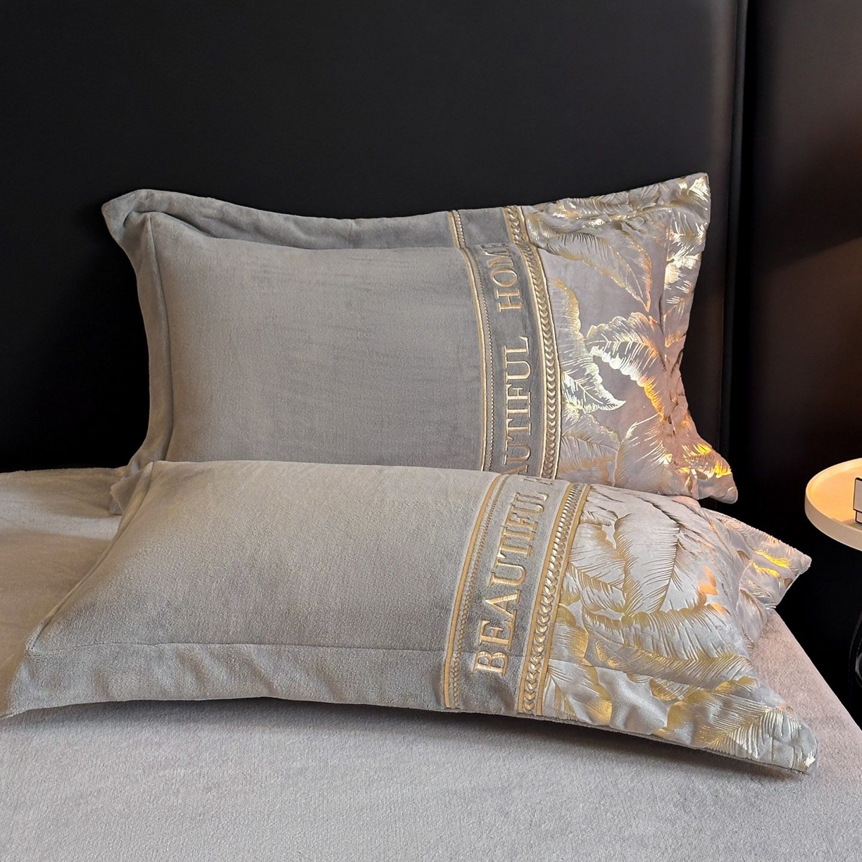 91家纺网 家纺一手货源 找家纺 （总）女子家纺 2025新款牛奶绒拼接刺绣四件套-普罗旺斯