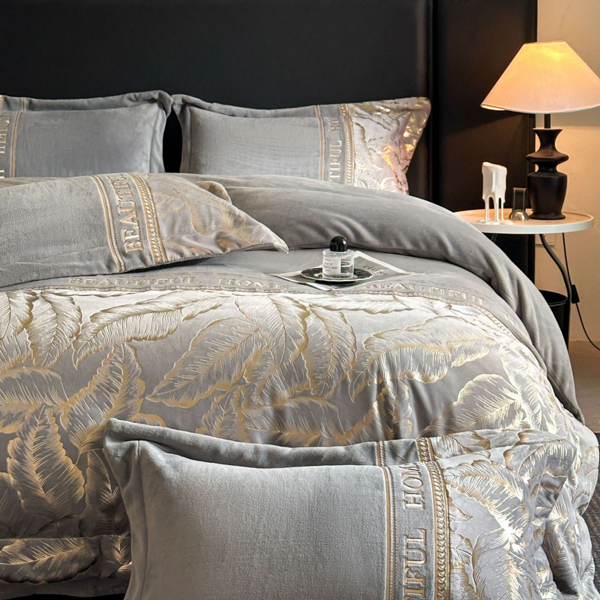 91家纺网 家纺一手货源 找家纺 （总）女子家纺 2025新款牛奶绒拼接刺绣四件套-普罗旺斯