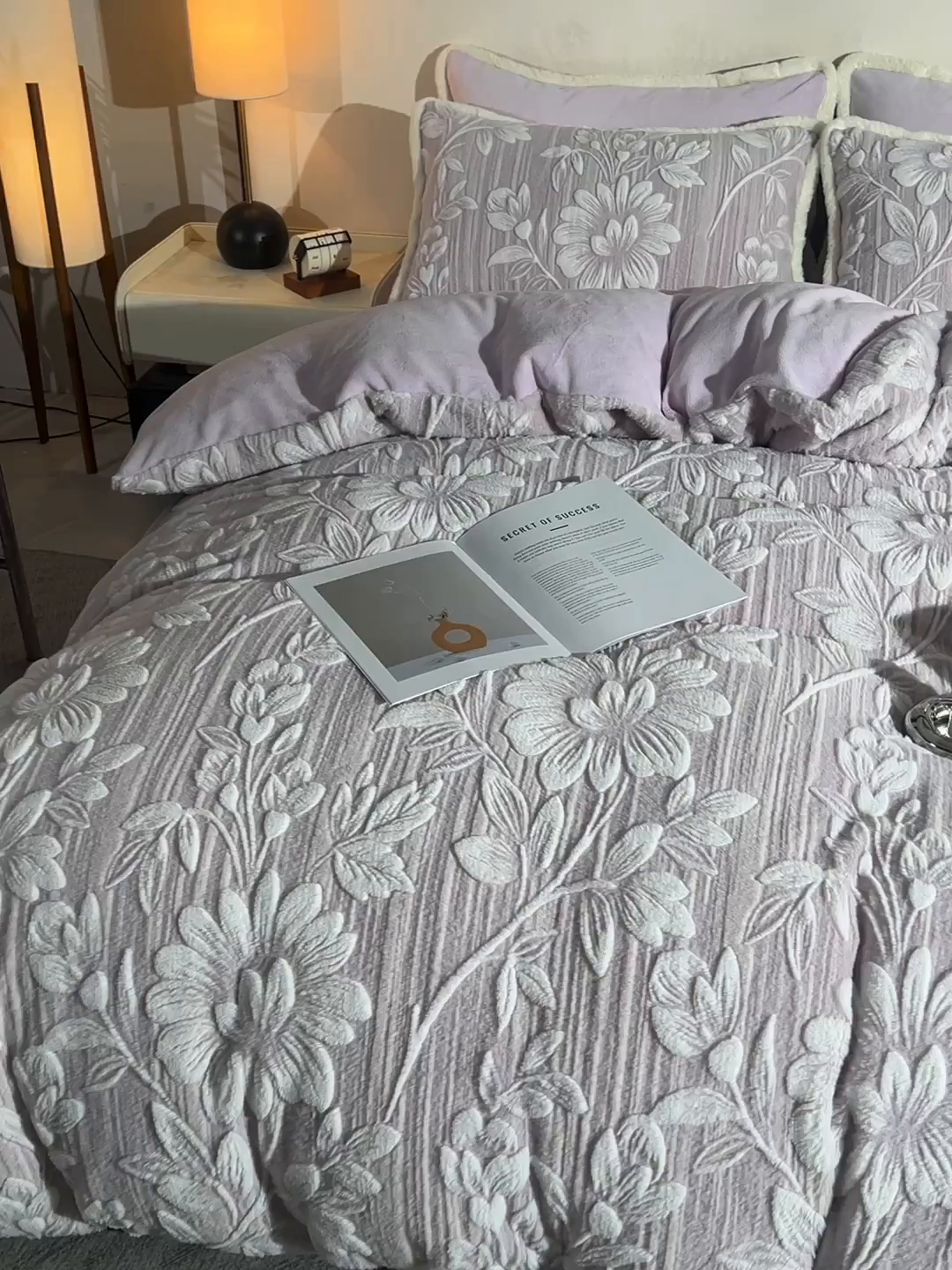 91家纺网 家纺一手货源 找家纺 （总）绒城  2025新款 320克深雕兔毛四件套牛奶绒四件套 - 初雪系列