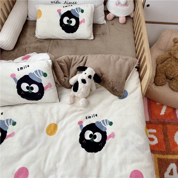 91家纺网 家纺一手货源 找家纺 萌宝家纺 2025新款牛奶绒儿童被套幼儿园冬被可拆洗 没烦恼