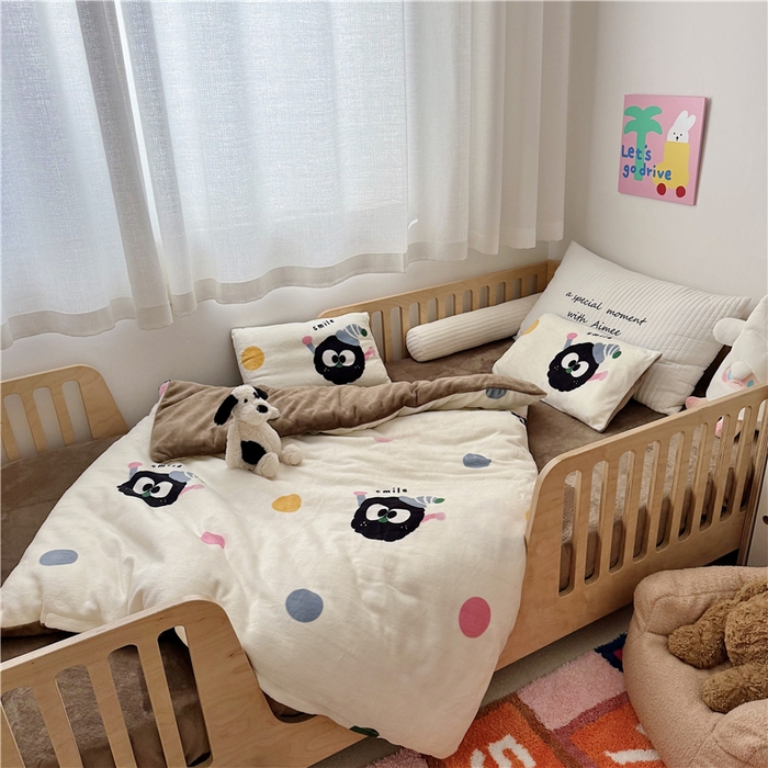 91家纺网 家纺一手货源 找家纺 萌宝家纺 2025新款牛奶绒儿童被套幼儿园冬被可拆洗 没烦恼