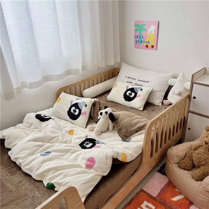 91家纺网 家纺一手货源 找家纺 萌宝家纺 2025新款牛奶绒儿童被套幼儿园冬被可拆洗 没烦恼