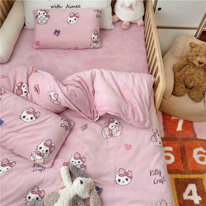 91家纺网 家纺一手货源 找家纺 萌宝家纺 2025新款牛奶绒儿童被套幼儿园冬被可拆洗 粉色小猫