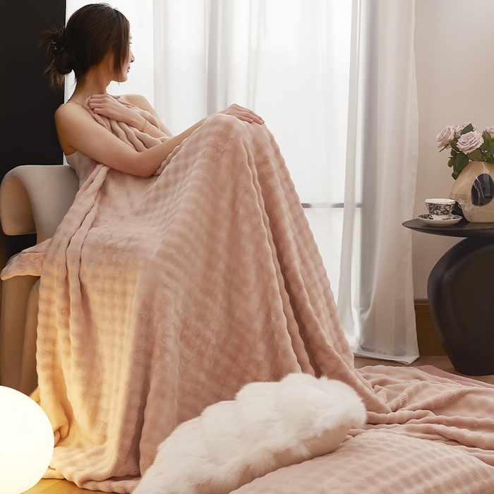 91家纺网 家纺一手货源 找家纺 新月家纺（锦威郎） 2025新款加厚皮草兔毛绒牛奶绒系列四件套9.2斤 托斯塞纳+蜜桃粉