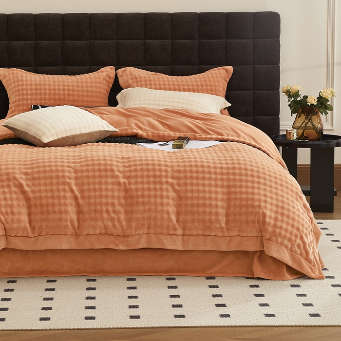 91家纺网 家纺一手货源 找家纺 新月家纺（锦威郎） 2025新款加厚皮草兔毛绒牛奶绒系列四件套9.2斤 托斯塞纳+奢华橙