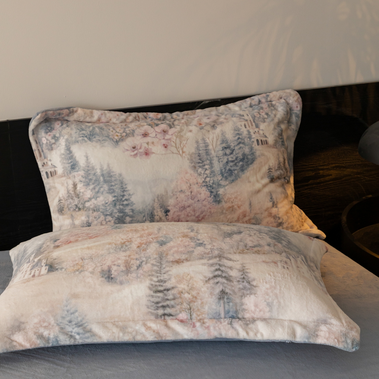 91家纺网 家纺一手货源 找家纺 （总）寐绸家纺 2025秋冬新款230g牛奶绒数码印花四件套