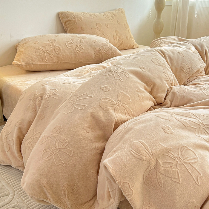 91家纺网 家纺一手货源 找家纺 耀悦家纺 2025新款INS博主风蝴蝶伴侣立体A类全消光雕花牛奶绒四件套 蝴蝶结伴侣-复古咖