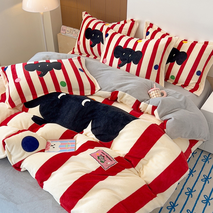 91家纺网 家纺一手货源 找家纺 福来临家纺 2025牛奶绒大版卡通四件套 波点象