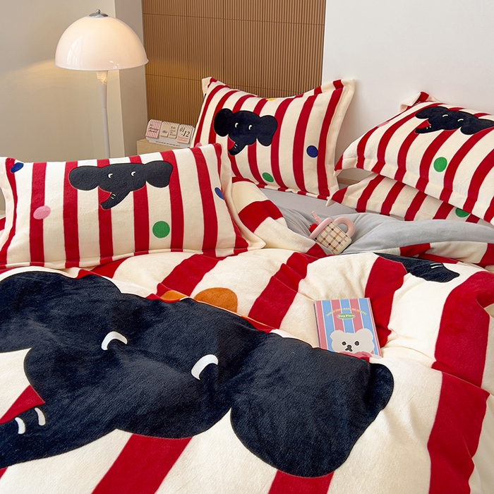 91家纺网 家纺一手货源 找家纺 福来临家纺 2025牛奶绒大版卡通四件套 波点象