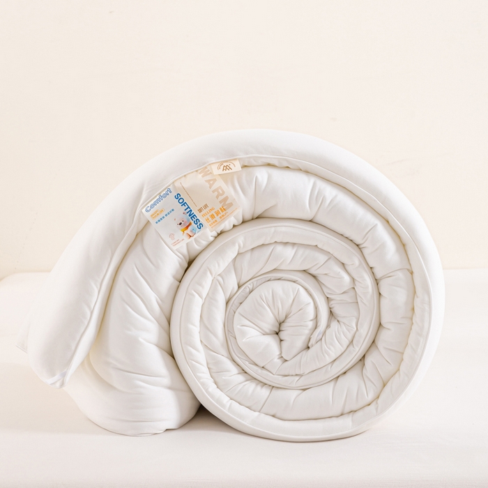 91家纺网 家纺一手货源 找家纺 天瑜家纺 2025新款纯色牛奶丝针织冬被被子被芯 白色