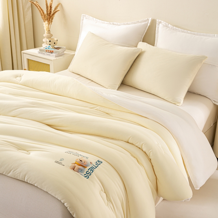 91家纺网 家纺一手货源 找家纺 天瑜家纺 2025新款纯色牛奶丝针织冬被被子被芯 米黄色