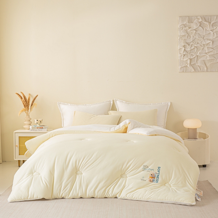 91家纺网 家纺一手货源 找家纺 天瑜家纺 2025新款纯色牛奶丝针织冬被被子被芯 米黄色