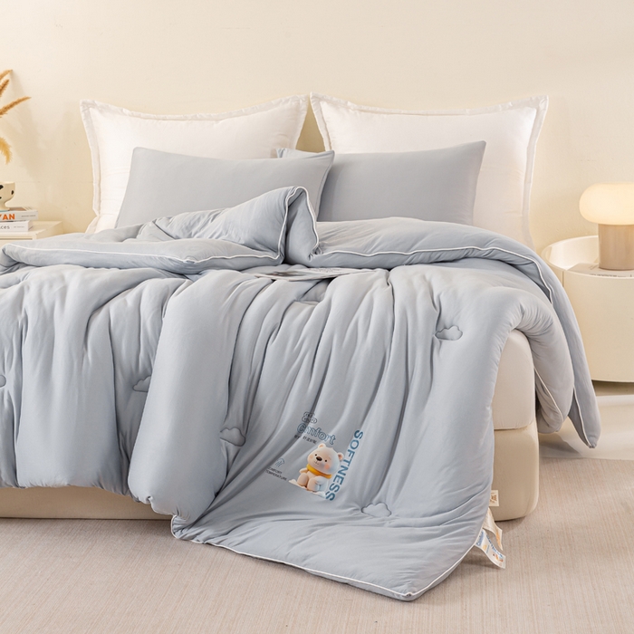 91家纺网 家纺一手货源 找家纺 天瑜家纺 2025新款纯色牛奶丝针织冬被被子被芯 浅灰色