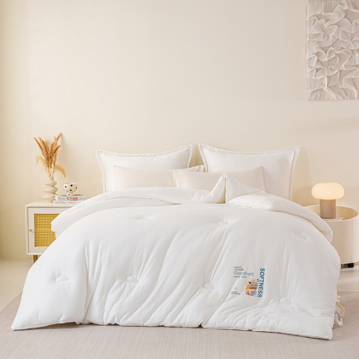 91家纺网 家纺一手货源 找家纺 天瑜家纺 2025新款纯色牛奶丝针织冬被被子被芯 白色