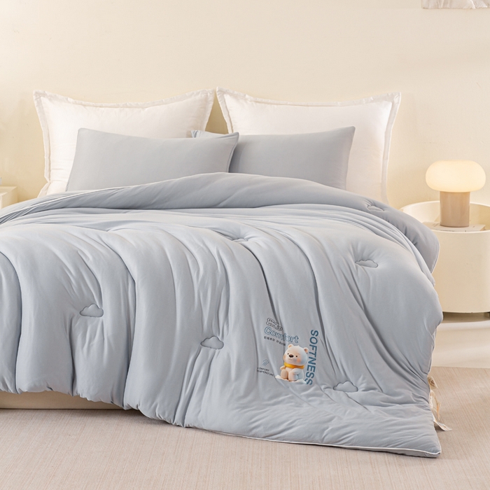 91家纺网 家纺一手货源 找家纺 天瑜家纺 2025新款纯色牛奶丝针织冬被被子被芯 浅灰色